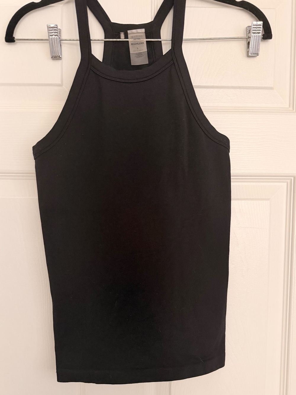 Aritzia *seamless ribbed racerback tank
